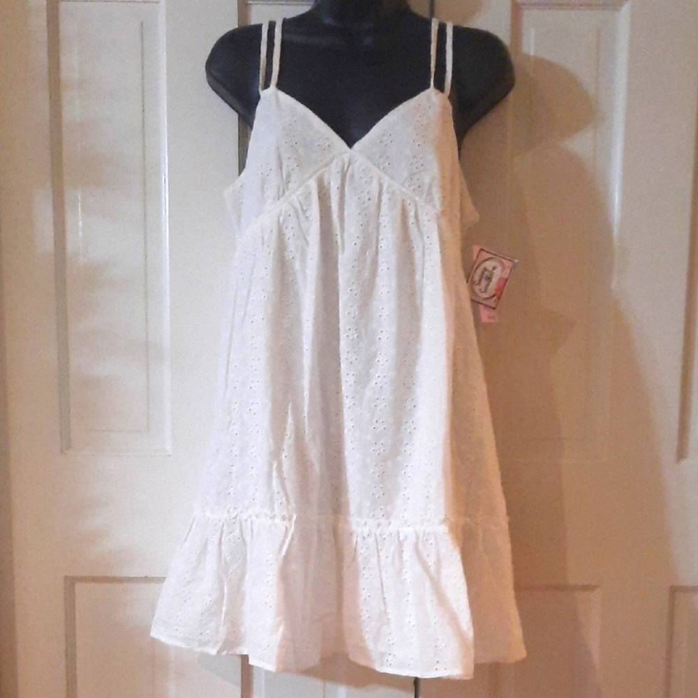 White Eyelet Lace Dress - Womans size: Large - Brand: Wild Fable - New With Tags